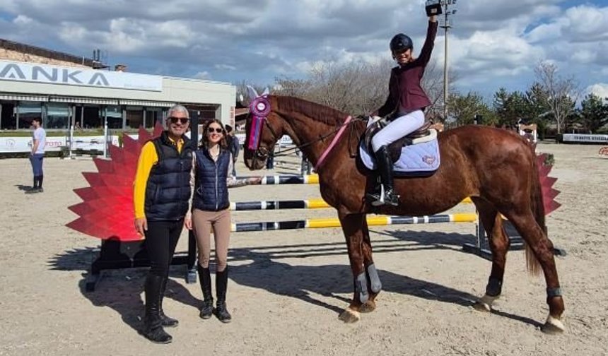 Ankara’da Binicilik Gururu: Defne Turasan HİPP Ligi’nde Birinci Oldu