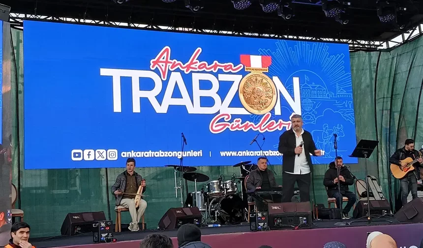 Trabzon Günleri’nde müzik ziyafeti: Erdinç Çolak coşturdu