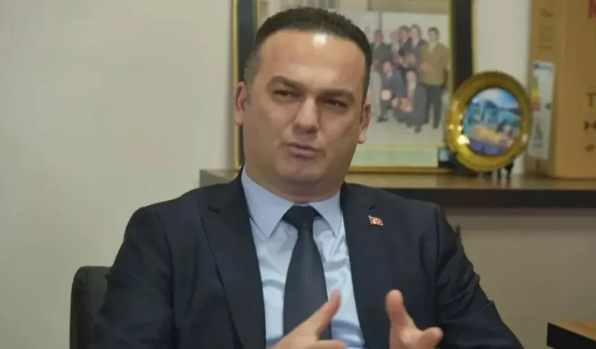 CHP’li Görele Belediye Başkanı Hasbi Dede ihraç edildi