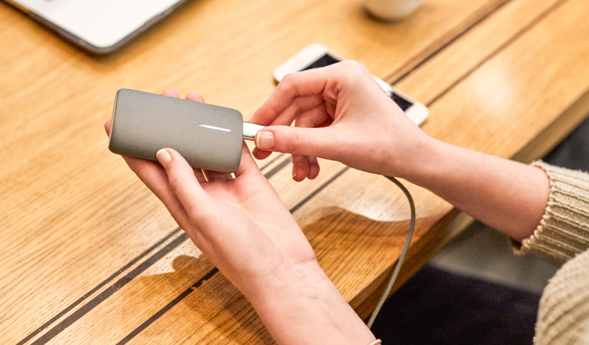 Uçuşta yeni dönem! Powerbank kullanımına yasak geldi