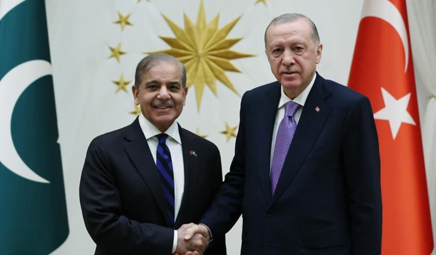 Müzakere sürecinde Pakistan Başbakanı’ndan Türkiye’ye kritik ziyaret