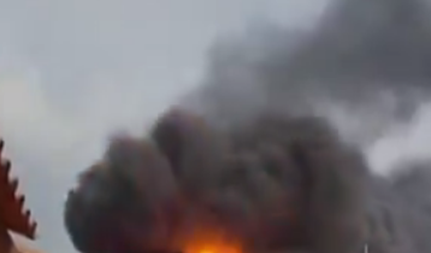 Dünya Hürmüz’e kilitlenmişken Amerika Köprüsü’nde patlama!