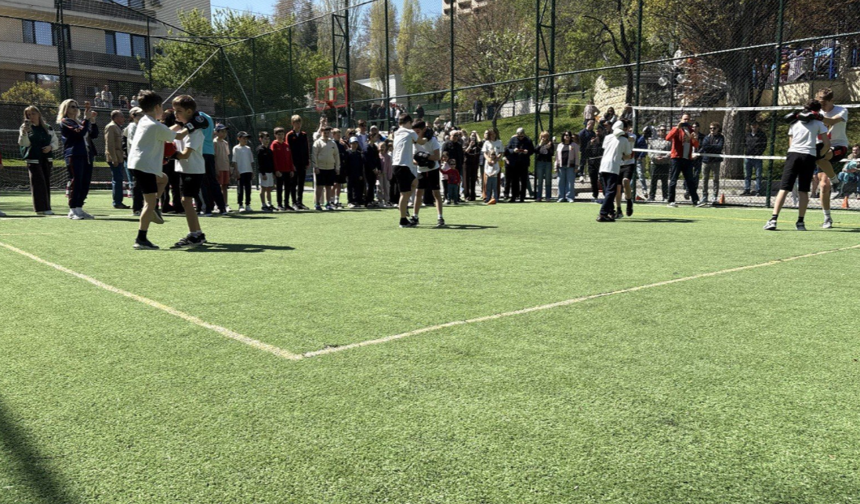 Ankara’da Rusya Büyükelçiliği’nden Çevre Etkinliği: “Temizlikten Yanayız” Kampanyası Düzenlendi