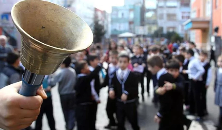 Okullarda yeni güvenlik dönemi: Üniforma dedektör ve çıkış yasağı geldi