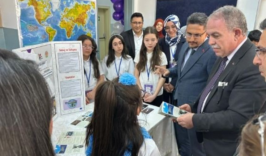 Ankara Yenimahalle’de Bilim Rüzgârı: TÜBİTAK 4006 Sergisi Yoğun İlgi Gördü