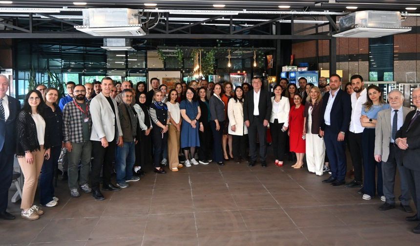 Yüksek İhtisas Üniversitesi bayramlaşma töreninde buluştu: "Birlik ruhumuz güçleniyor"