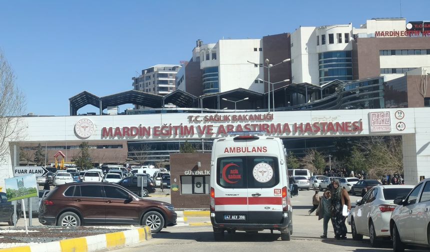 Mardin’de kahreden kaza: Geri manevra yapan aracın altında kalan 2 yaşındaki çocuk öldü!