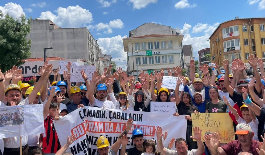 Maaşlarını alamadıklarını iddia eden maden işçileri aileleriyle yürüdü: “Emeğimizin karşılığını istiyoruz”