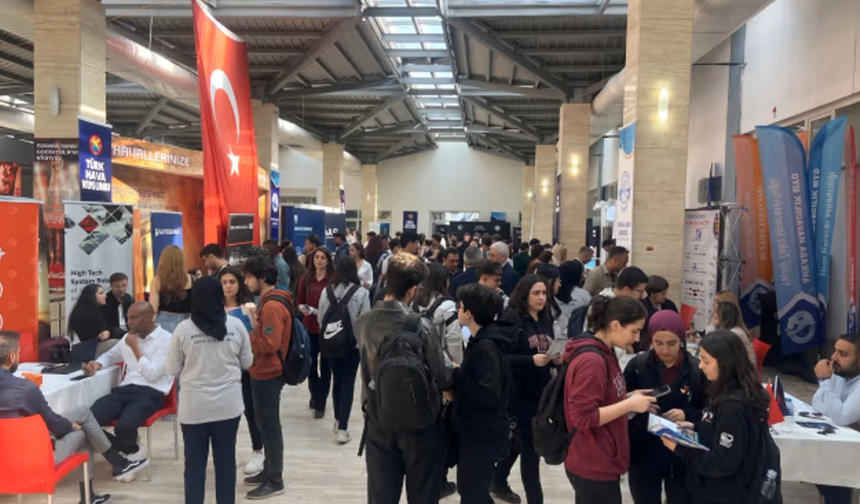 Başkentte Kariyer Fırsatı: Öğrenciler İş Dünyasıyla Buluştu