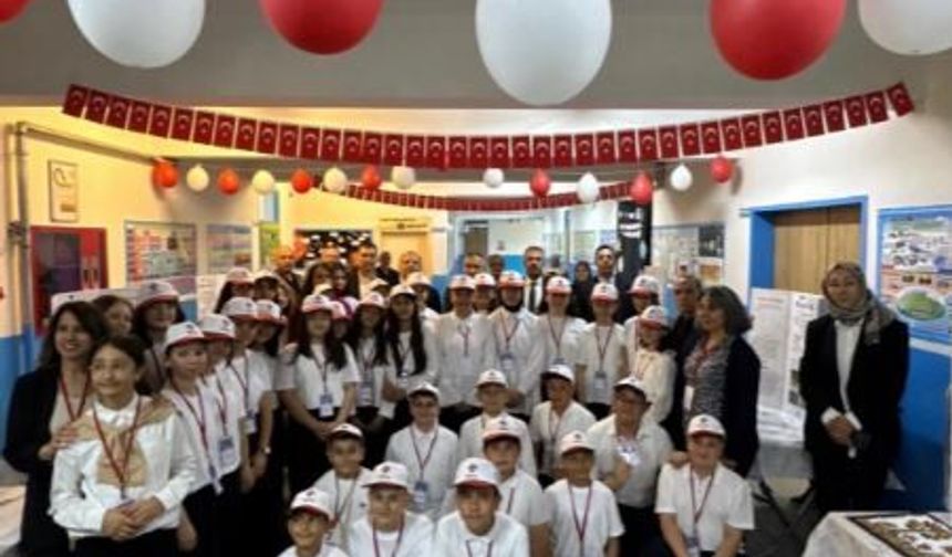 Ankara Pursaklar’da Bilim Fuarına Yoğun İlgi
