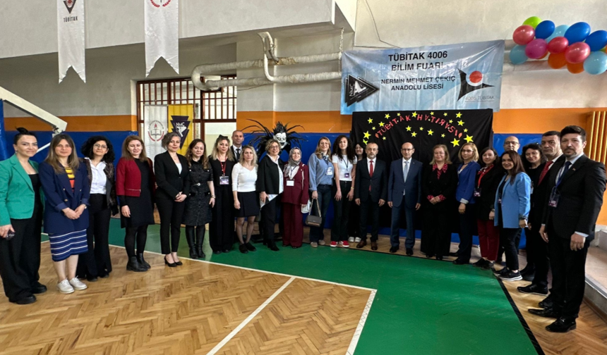 Ankara Yenimahalle’de TÜBİTAK 4006 Bilim Fuarı Açıldı