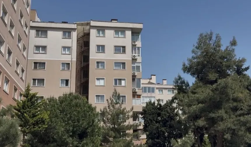 Bahçelievler’de dehşet: Boşanma aşamasındaki eşini 10 yerinden bıçakladı