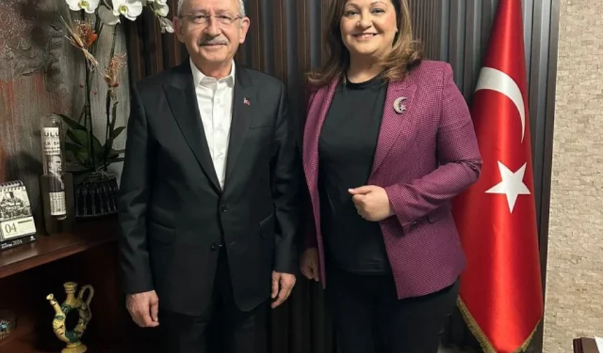 CHP kulislerini karıştıran iddia! Özgür Özel’in Burcu Köksal’a attığı öne sürülen mesaj gündem oldu