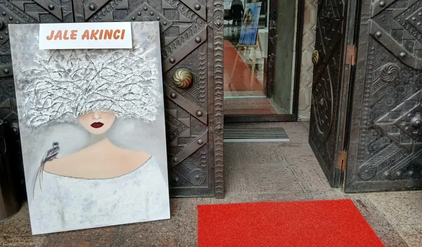 Jale Akıncı’nın ilk kişisel sergisi TESK Sanat Galerisi’nde açıldı