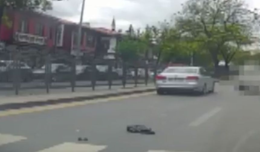 Ankara’da yaya geçidinde korkunç kaza! Otomobilin çarptığı iki kadın metrelerce savruldu!