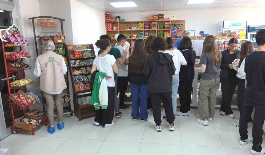 Okul kantinlerinde köklü değişim: Okul Gıdası logosu zorunlu oluyor!