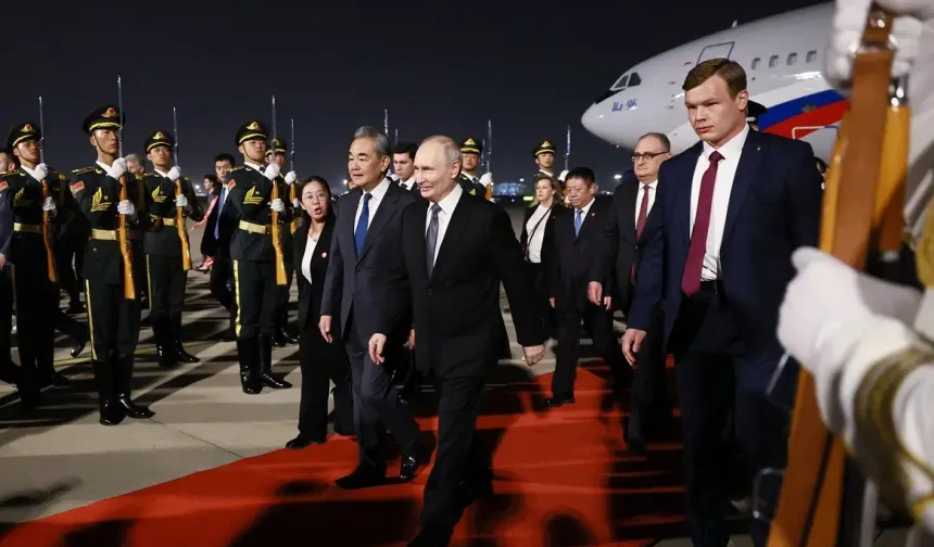 Rusya Devlet Başkanı Vladimir Putin resmi bir ziyaret için Çin'e gitti