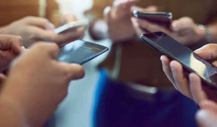 Telefonlara gelen “seferberlik” mesajları paniğe neden oldu! MSB’den açıklama geldi