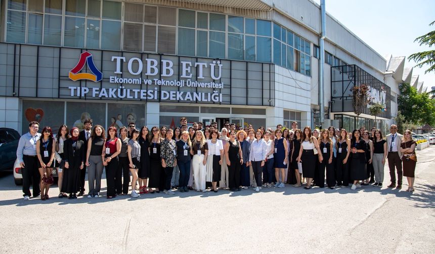 TOBB ETÜ Tıp Fakültesi'nde öğrenci kongresine yoğun ilgi: Geleceğin hekimleri bilimle buluştu
