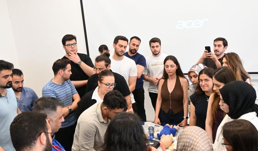 Ankara'da kapsamlı pediatri çalıştayı: Güncel bilgiler ve uygulamalı eğitimler bir arada
