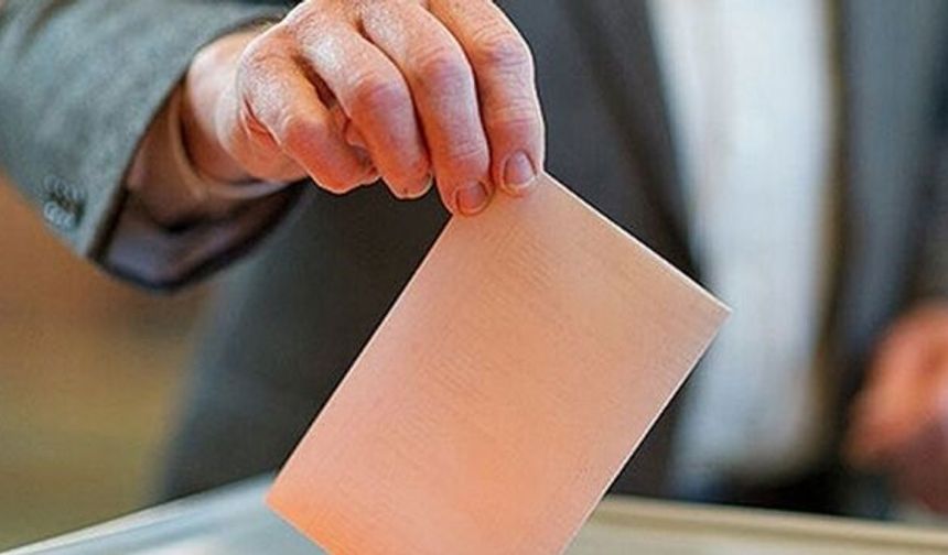 Üç ilde sandıklar kuruluyor! 27 parti yarışacak