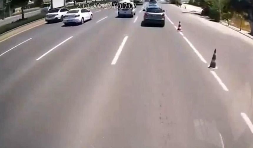 Ankara'daki EGO otobüsü böyle kontrolden çıktı! 1 kişinin hayatını kaybettiği kaza kamerada