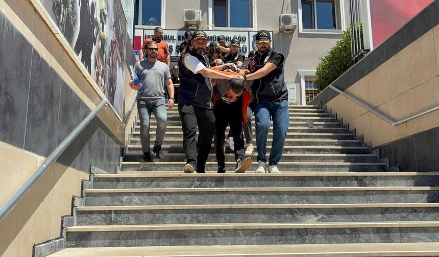 Yan bakma kavgası kanlı bitti! 27 yaşındaki genci bıçaklayarak öldürdüler