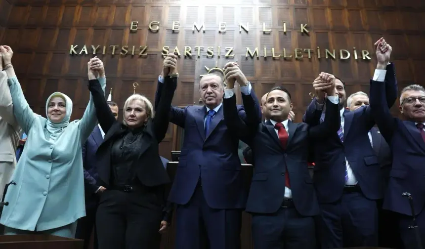 AK Parti tabanı transferlerden rahatsız! Vatandaşlardan ideolojik savrulma ve ANAP uyarısı