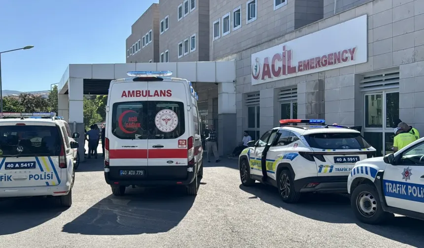 Kırşehir’de feci servis kazası: Fabrika işçilerini taşıyan araç minibüsle çarpıştı 42 yaralı