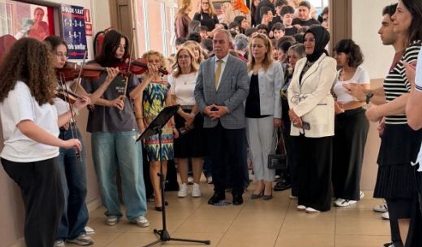 Ankara'da Genç Yeteneklerin Eserleri Beğeni Topladı