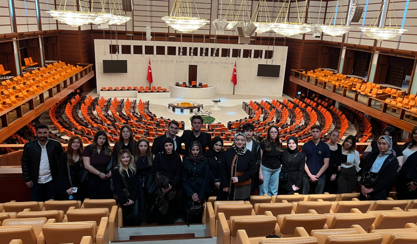 Şereflikoçhisarlı Öğrenciler TBMM’de Devlet Yönetimini Yerinde Gördü