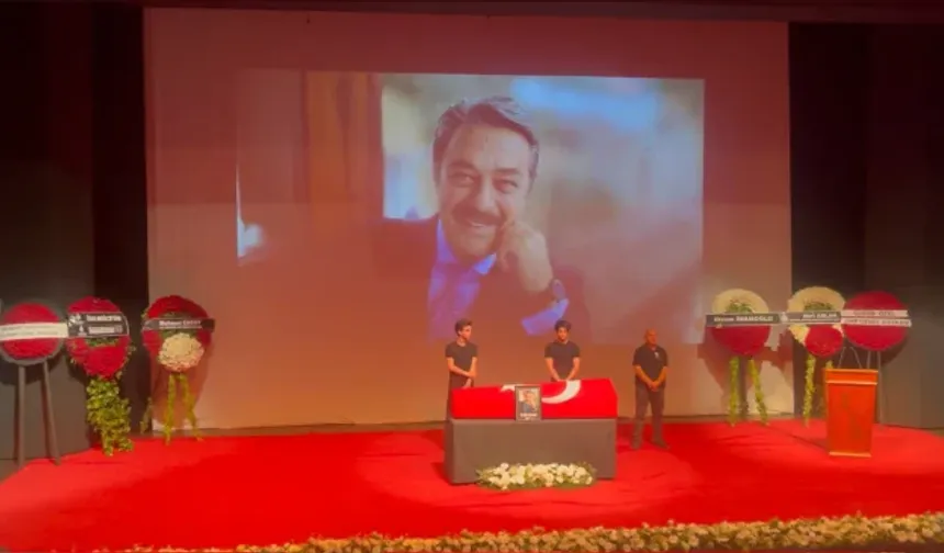 Kadir İnanır’a veda günü: Harbiye’de tören öncesi salon dolmaya başladı