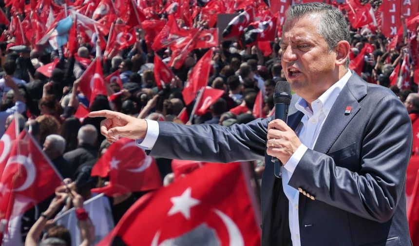 Özgür Özel’den yeni saha stratejisi: Büyük miting yerine vatandaşla birebir temas