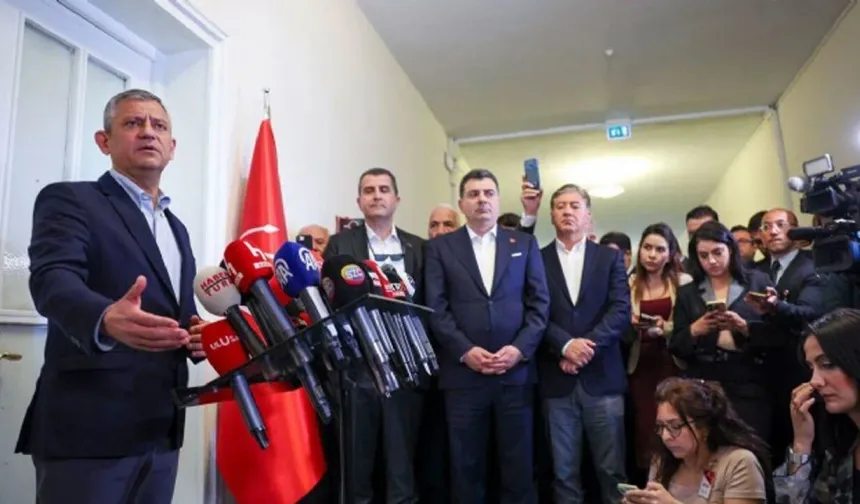 CHP’de deprem etkisi yaratan hamle: Özgür Özel’e yakın 28 PM üyesi istifa etti