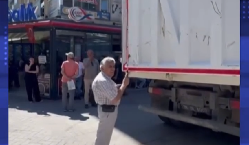 Çankaya’da tepki çeken görüntü: Belediye kamyonu görme engelli yoluna park etti