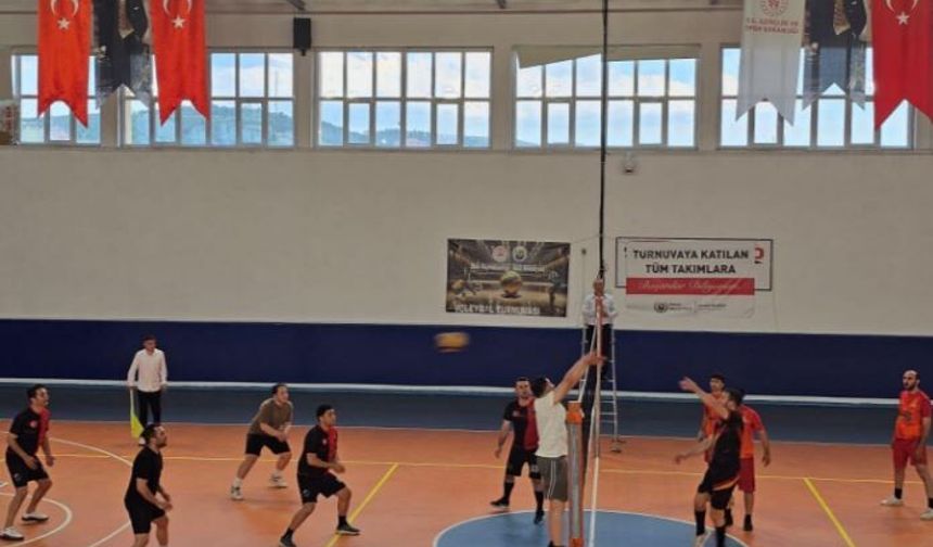 Bala’da Şampiyonluk Ödülü Dikkat Çekti: Adliye Takımına Koç Verildi
