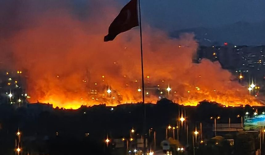 Ankara'da korkutan yangın: Ekipler kontrol altına almak için çalışıyor!