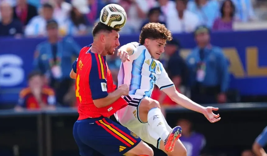 Dünya Kupası finalinde nefes kesen mücadele: İspanya uzatmalarda öne geçti