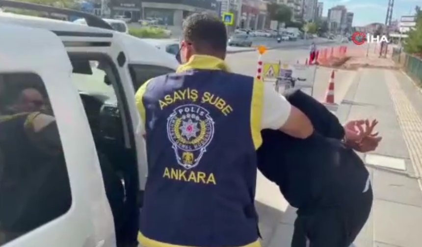 Ankara'da kuyumcuya silahlı soygun! 200 bin liralık altınlarla kaçtı, 2 saatte yakalandı