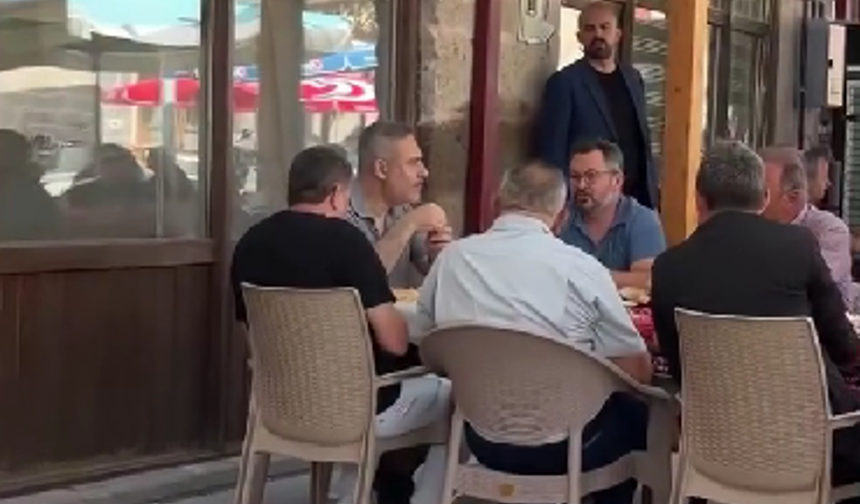Bakan Fidan'dan samimi görüntüler: Köy kahvesinde vatandaşlarla kahvaltı yaptı!