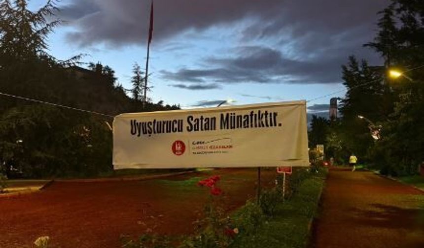 Ankara Keçiören'de uyuşturucuya karşı pankartlı mücadele