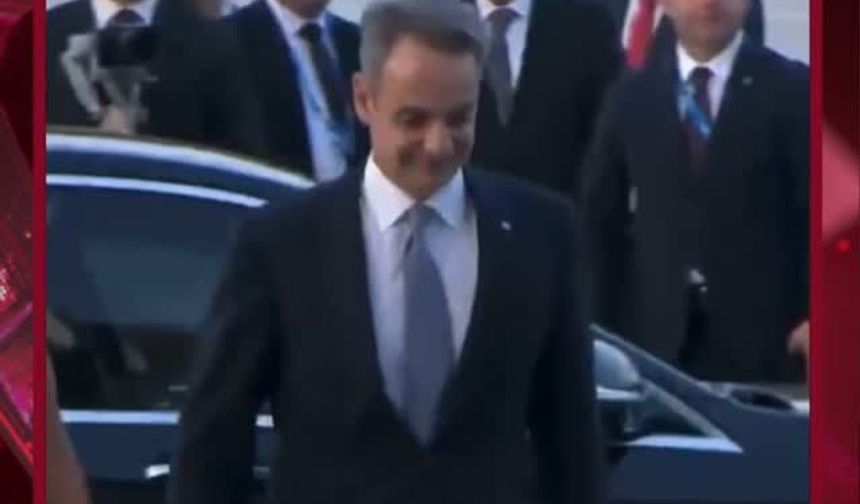 Cumhurbaşkanı Erdoğan, Miçotakis'i Mehter Marşı eşliğinde Külliye'de karşıladı
