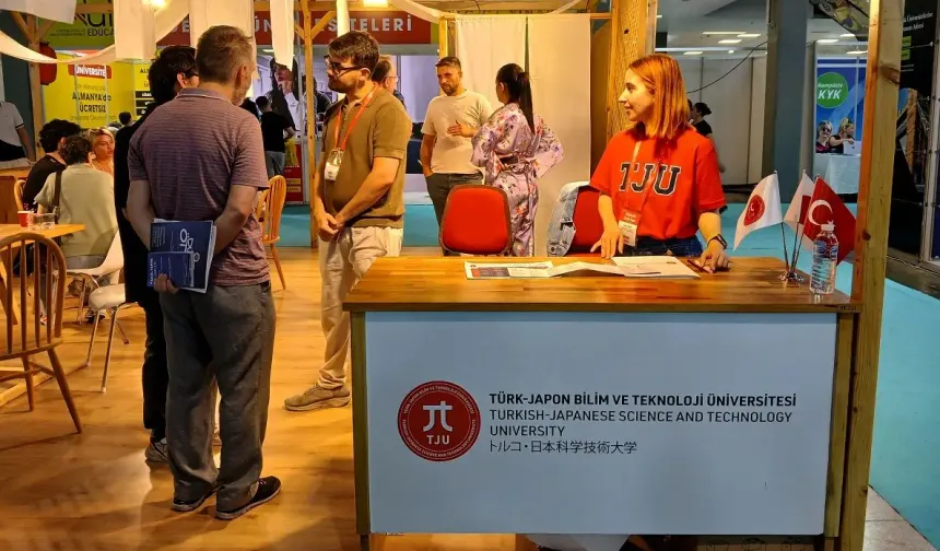 Üniversite adayları tercih için ANFA Altınpark'ta buluştu