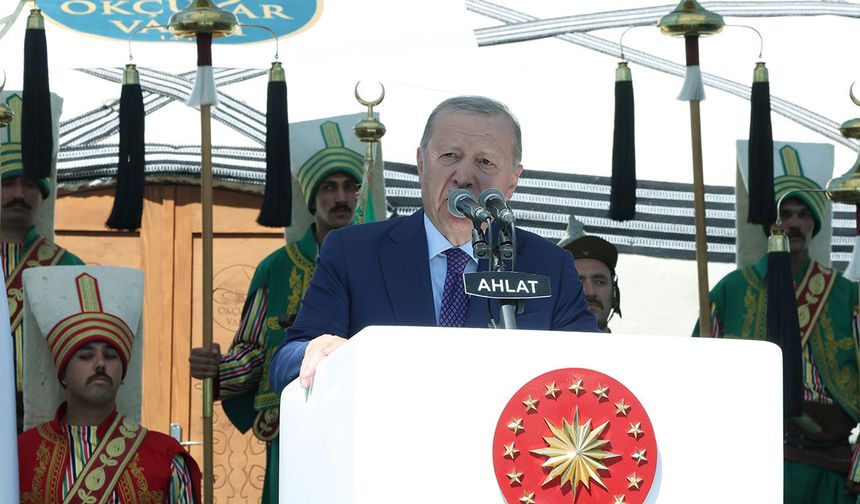 Erdoğan Ahlat’tan net mesaj verdi: Yeni bir dönemin kapısı açılıyor!