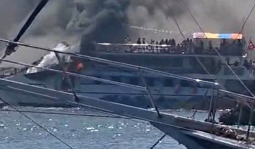 Fethiye’de denizde korku dolu anlar: 115 kişinin bulunduğu gezi teknesi alevlere teslim oldu
