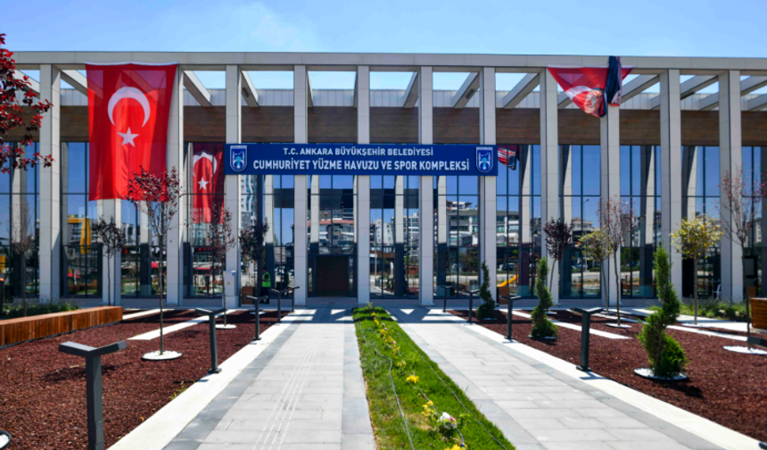 Ankara'da spor yatırımlarına yenisi eklendi: Cumhuriyet Yüzme Havuzu hizmete girdi