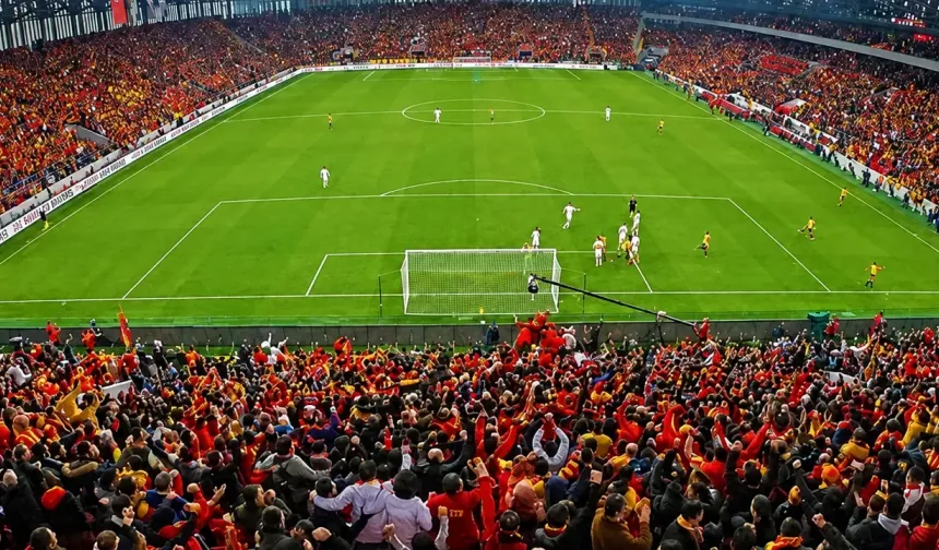İzmir'de taraftar gruplarına dev operasyon: 28 gözaltı