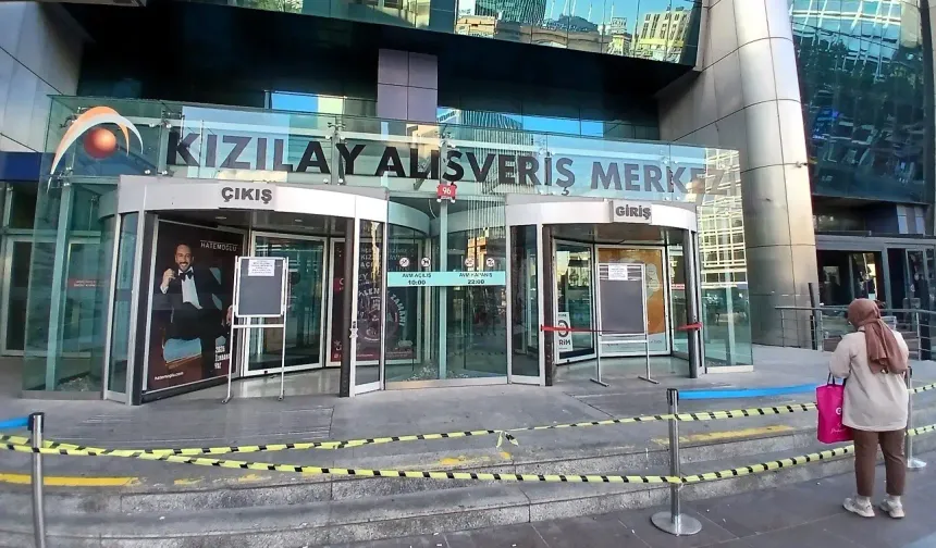 Kızılay AVM önündeki yaya geçişi güvenlik nedeniyle kapatıldı