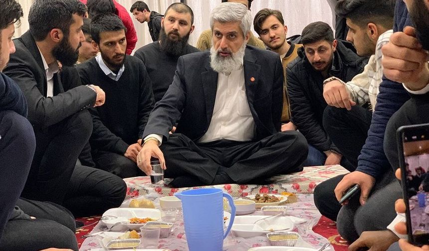 Furkancılar kimdir? Furkan Vakfı hangi tarikata bağlı? Hangi partiye yakın? Başkanı kimdir? Alparslan Kuytul kimdir eşi?