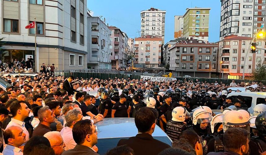 Ümraniye'de dikkat çeken operasyon: Süleymancılar'ın merkezine polis baskını
